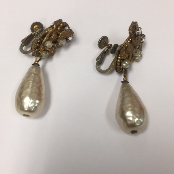Vintage Miriam Haskell Drop Baroque 